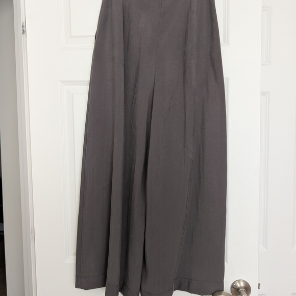 Elegant Gray Wide-Leg Pants - Picture 3 of 11